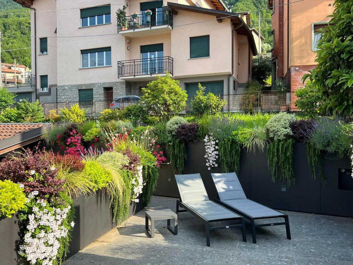 Luxury Lakefront Penthouse Lezzeno Bagian luar foto